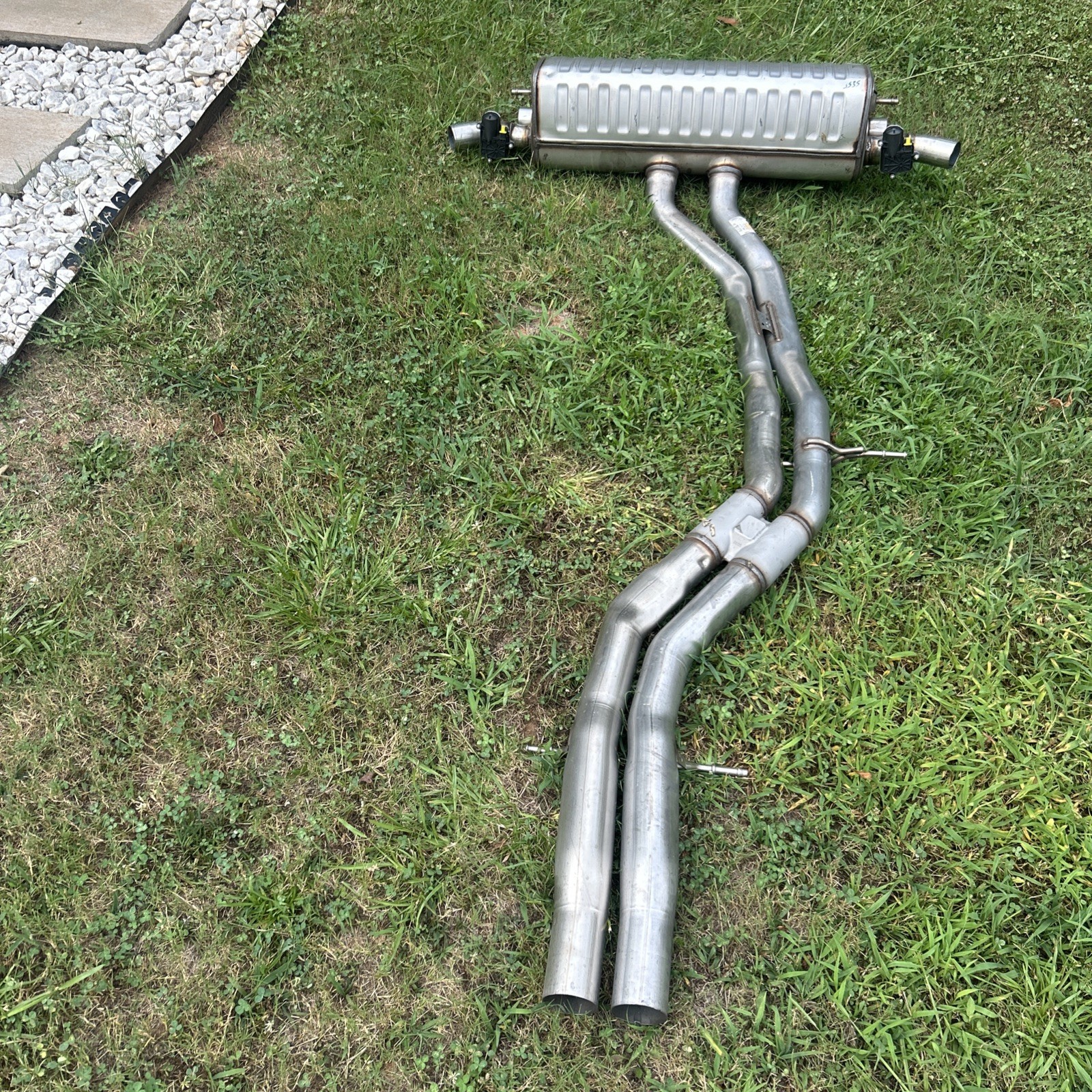 Lamborghini Urus 2019 Rear Exhaust tailpipe P/N 4M0253611E