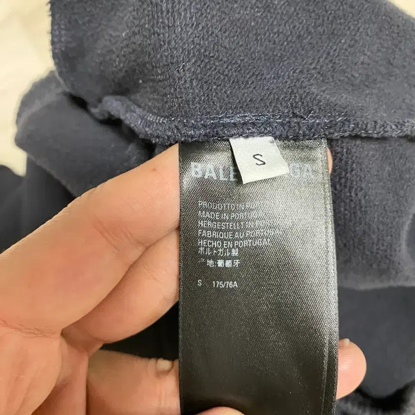 Balenciaga Sporty B Jogger Pants Men thumbnail 4