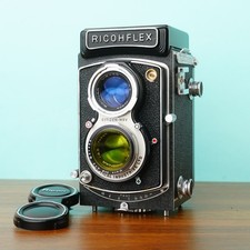RICOHFLEX NEW DIA Twin Lens Reflex Camera 120 Film 6x6 Used From Japan