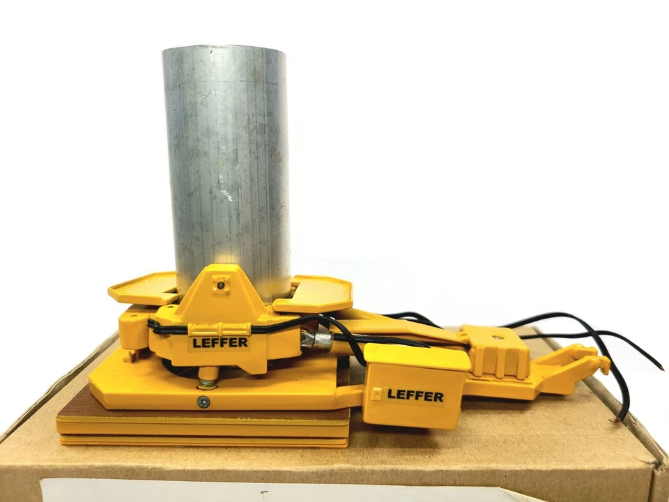 Máquina de tuberías de base Leffer VRM 2000 KL - HiMoBo modelo a escala 1:50 #60141 Foto 2 de 4