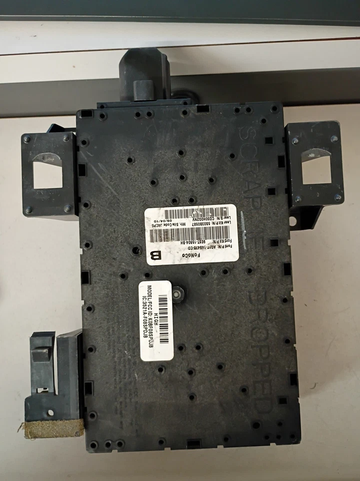 Caixa de fusíveis relé multifuncional Ford Taurus 2010-2013 fabricante de equipamento original AG1T-14B476-CD - Imagem 2 de 4