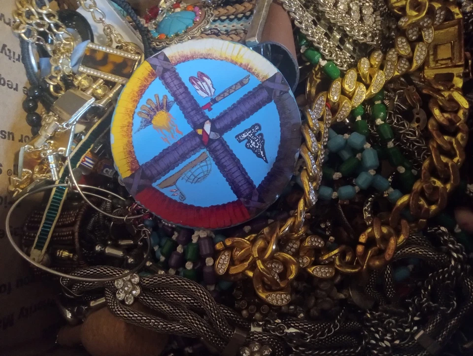 Лот товаров 5 фунтов бижутерия сломанная запутанная перепрофилированная ремонт рукоделие лот 23 - Изображение 3 из 4