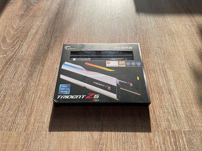G.Skill Trident Z5 RGB DDR5 32GB (2x16GB) 6400MHz   Silber/Weiß   Top Zustand