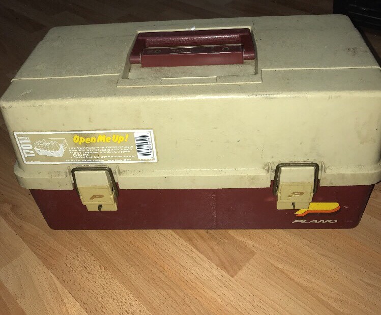 VINTAGE PLANO FISHING TACKLE BOX WITH ACCESSORIES 1701