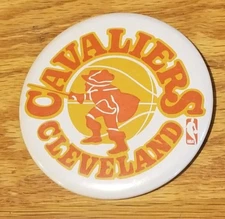 💥1970's VINTAGE CLEAVELAND CAVALIERS NBA BASKETBALL PINBACK 3.5" BUTTON PIN💥