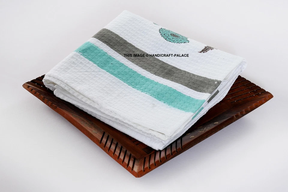 Toalla de baño india estampada en bloques de algodón floral 60"x28" blanca Foto 2 de 4