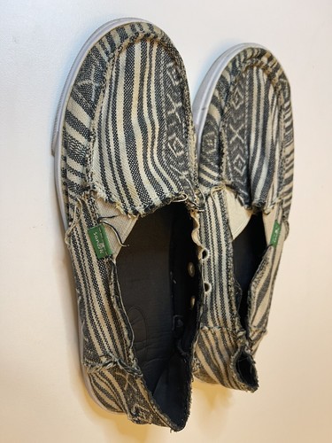 Sanuk Natural Beige & Grey Slip On Men Shoes Size 7, Tear On Heel - Imagen 4 de 7