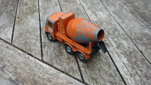 Matchbox Kingsize ERF Cement Truck in playworn condition. - Picture 2 of 7