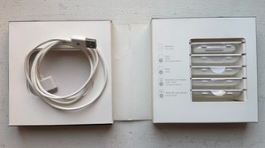 Apple iPod Universal Dock White Plastic *Adapters Only* w/ 30-Pin Cable NO DOCK