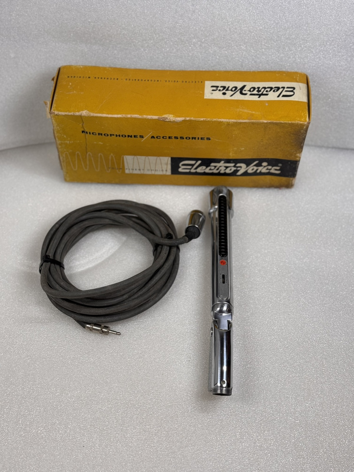 Vintage 1960's EV Electro Voice 674 Variable-D Dynamic