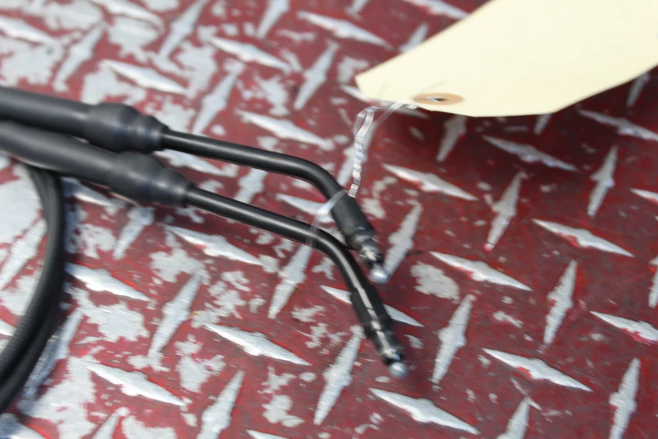 2011 HARLEY DAVIDSON SPORTSTER XL 883 LOW BURLY EXTENDED THROTTLE CABLES SP108 - Image 3 of 4