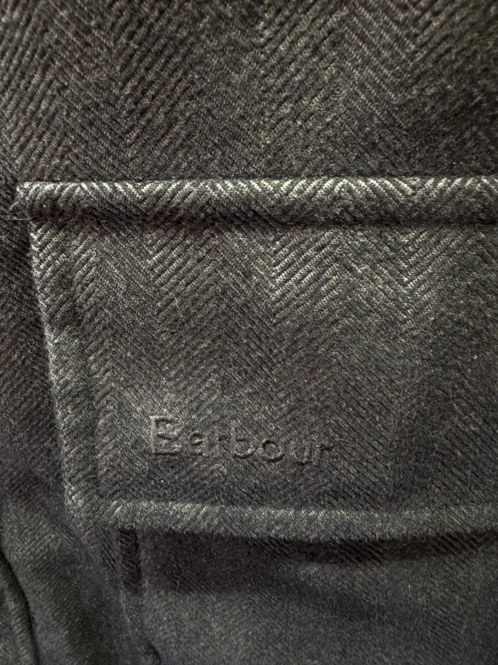 Barbour Herringbone Challenger Men’s Jacket MWB0037OL51 Size M - Image 4 of 4