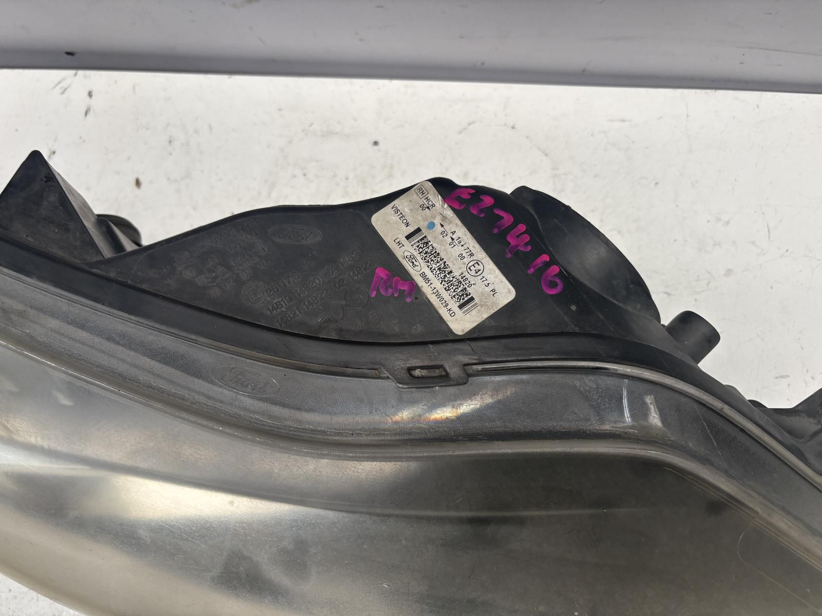 Ford Focus Right Head Lamp LW 08/2012-08/2015 - thumbnail 2