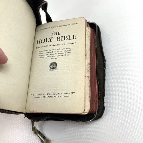 Holy Bible Book King James or Authorized Version International Press Antique - Picture 9 of 22