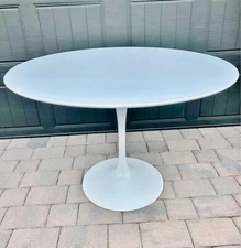42” Eero Saarinen & Knoll Studio original Round Tulip Table