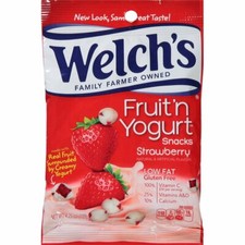 WELCH'S Fruit 'n Yogurt Snacks Strawberry 4.25 Ounce (12-Pack)