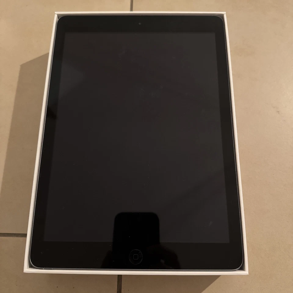 Apple iPad Air 16GB Space Gray A1474 MD785FD/B - Bild 3 von 4