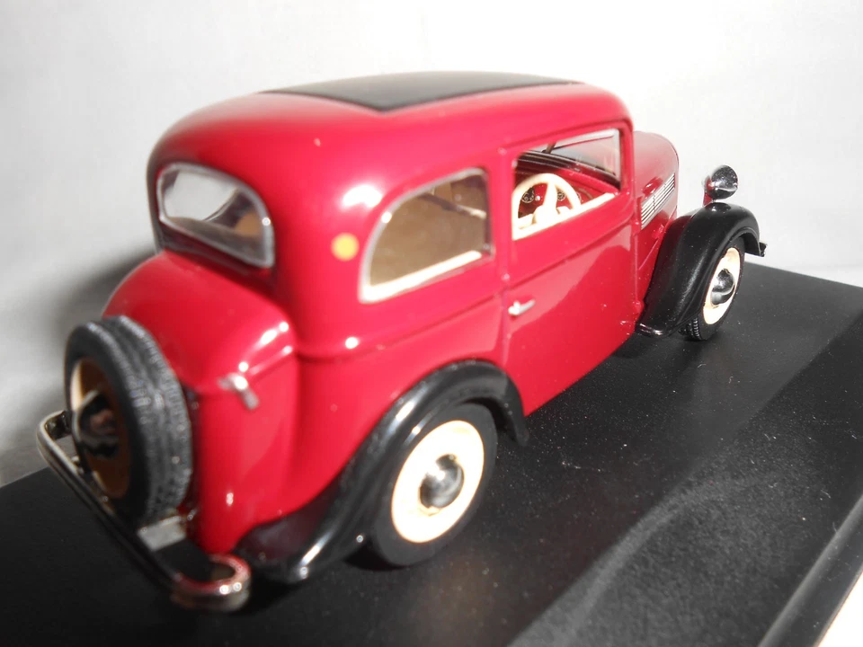 ROSENGART SUPER 5 LR4N DE 1938 1/43ème - Photo 2/2