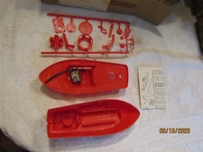 Vintage Kellogg's Cereal Battery Operated Fireboat Model kit NOS w Mailing Box