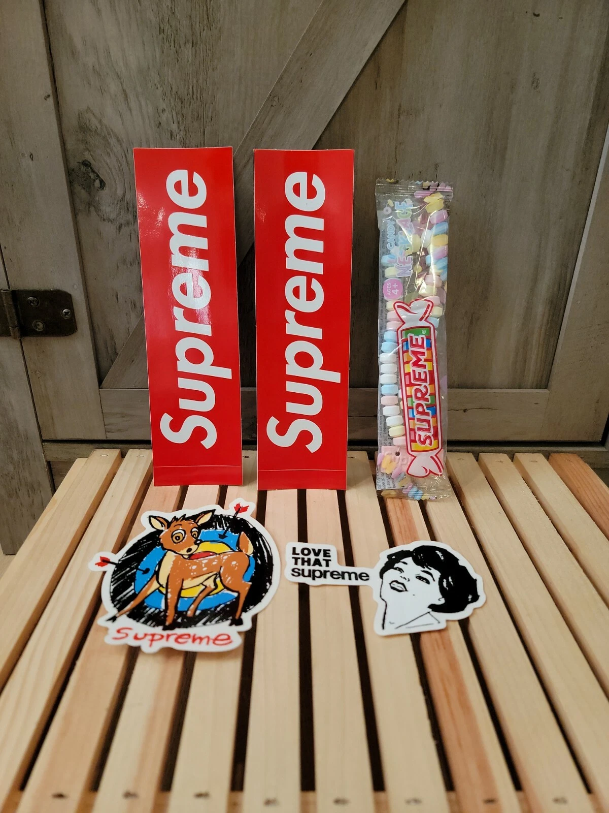 Collier Supreme Smarties Candy   Supreme SS22 semaine 1 EN MAIN Lot d'autocollants