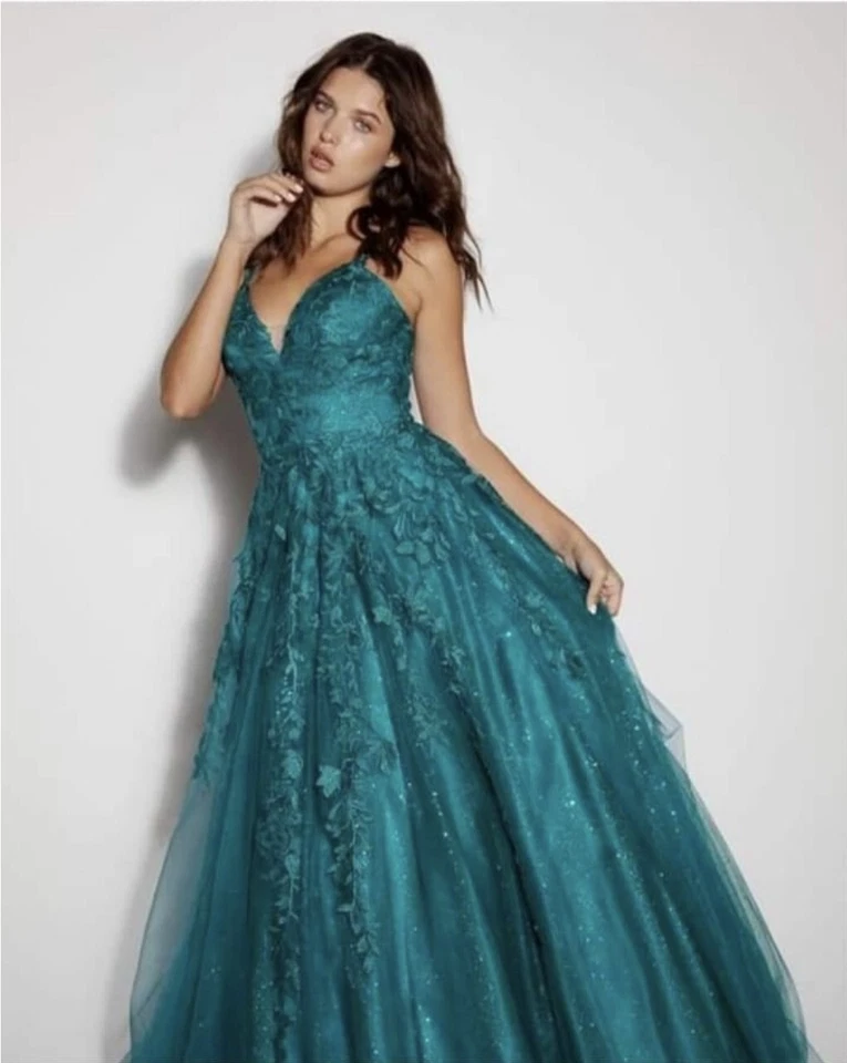 Prom Dresses - Image 2 of 2