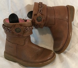 clarks girls boots size 7