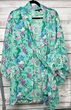 America  Beyond Floral Size Medium Robe