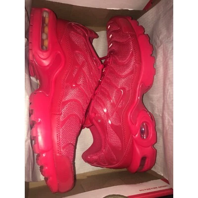 red tns womens