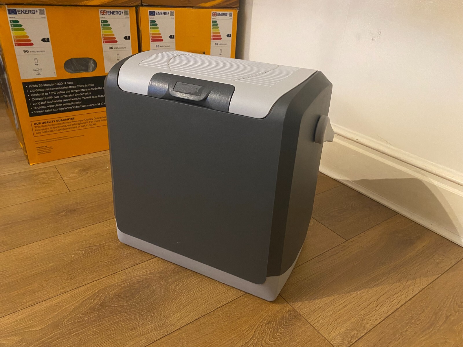 Halfords 24 litre 12v Electric portable Coolbox with car and mains