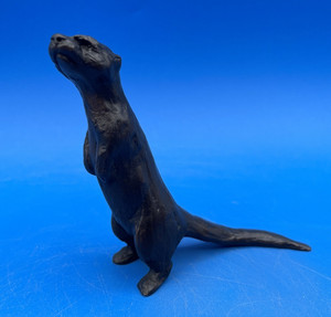 ARTIST DAVID H TURNER SIGNED LOST WAX BRONZE FIGURINE OF AN OTTER