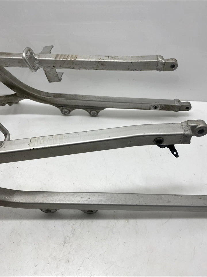 ♻️ Submarco trasero Suzuki GSXR600 2001 - 2003 K1 - K3 ♻️ Foto 3 de 4