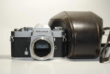 NIKON NIKOMAT EL 35mm SLR CAMERA BODY w/ case