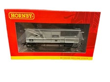 Hornby R6824 BR Grey 20T Toad Brake Van Wagon. NEW.