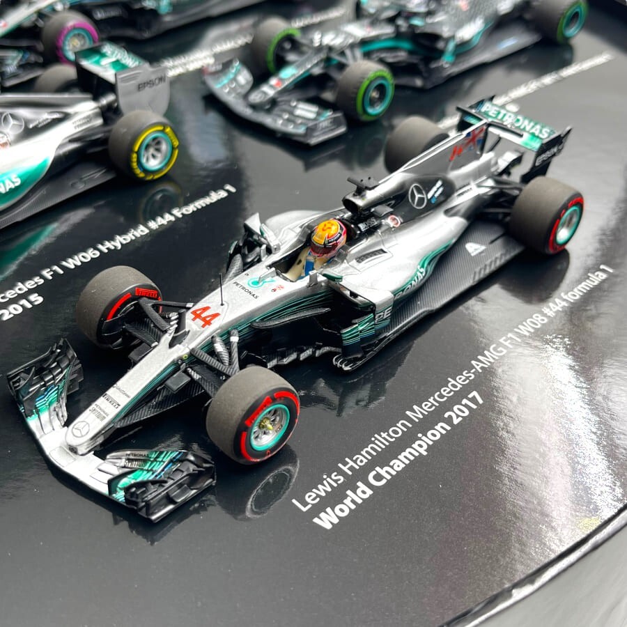 Minichamps Scale 1:43 Model Car Lewis Hamilton Set 7 Cars World
