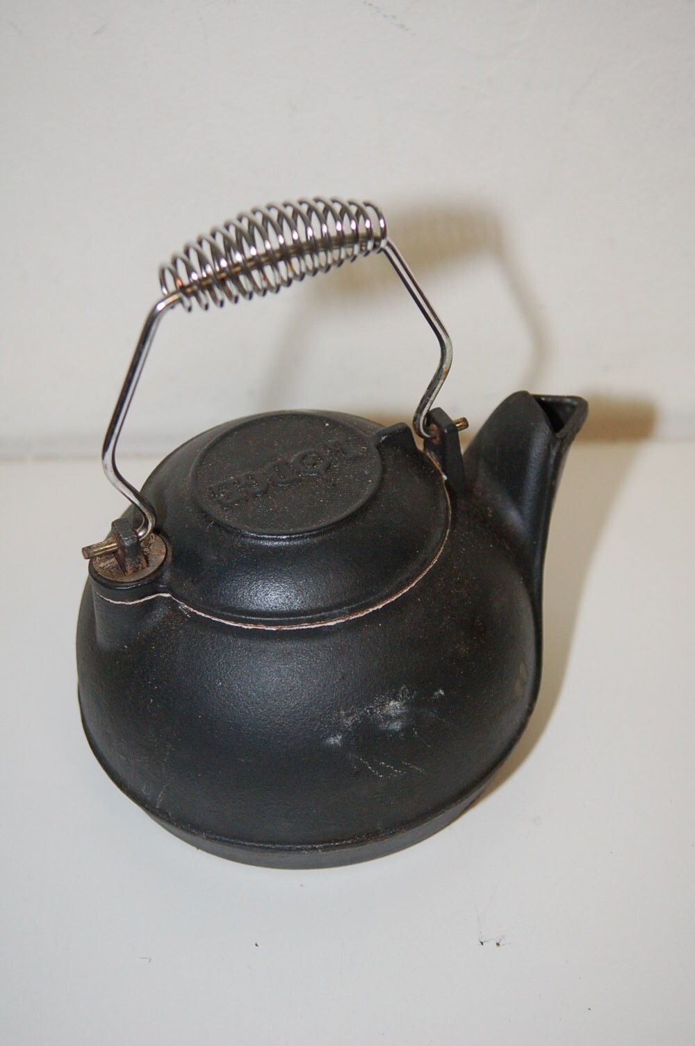 Lodge Cast Iron Tea Kettle / Humidifier 2TK2 eBay