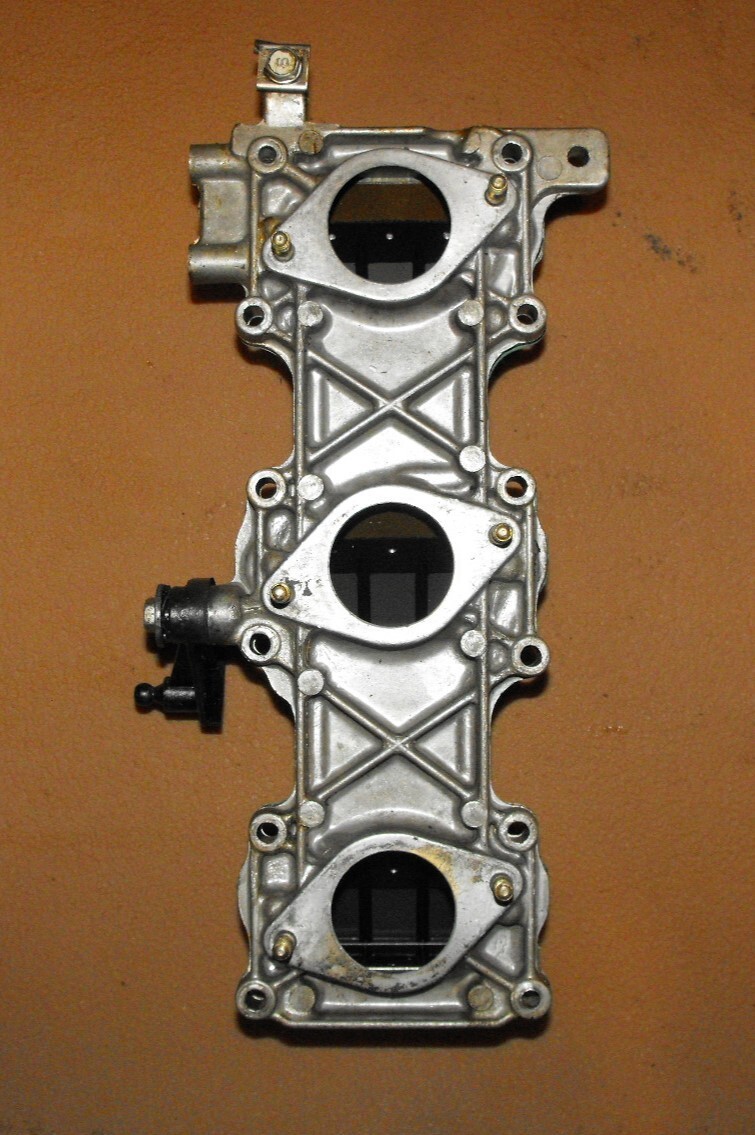 OEM Yamaha 75-90 HP 2 Stroke Intake Manifold PN 688-13641-01-00 Fits 1984-1996