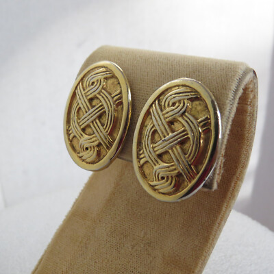 Vintage Jones New York Gold Tone Large Oval Woven Design Clip