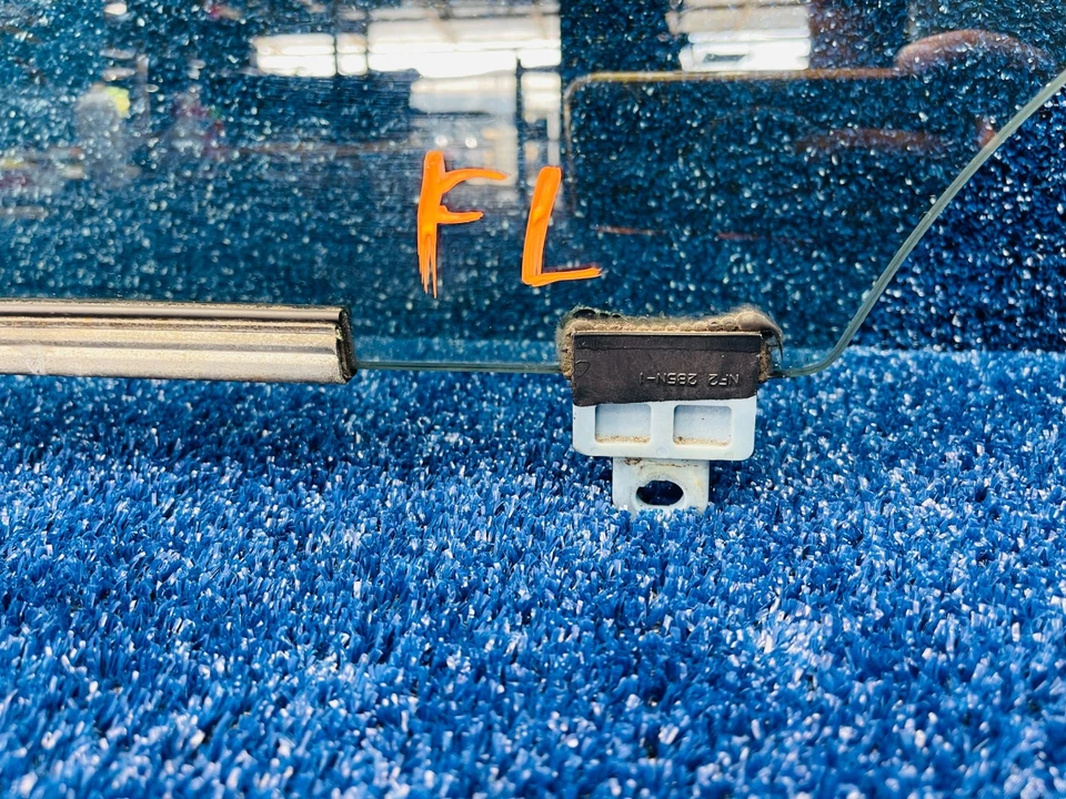 Lexus IS250 2006-2013 puerta delantera izquierda ventana vidrio OEM Foto 4 de 4