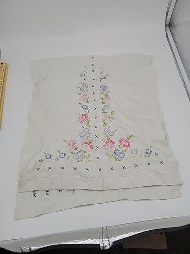Lot of 10 VTG Crochet Lace Embroidered Linens Table Scarves Dollie Flowers - Picture 18 of 19