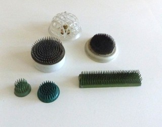 Vintage Lot of 5 Metal Spike Flower Arranging Frogs & 1 Plastic Frog Free Ship