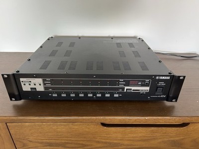 Yamaha AD 824 8-fach Mikrofon-Preamp mit Digitalwandler