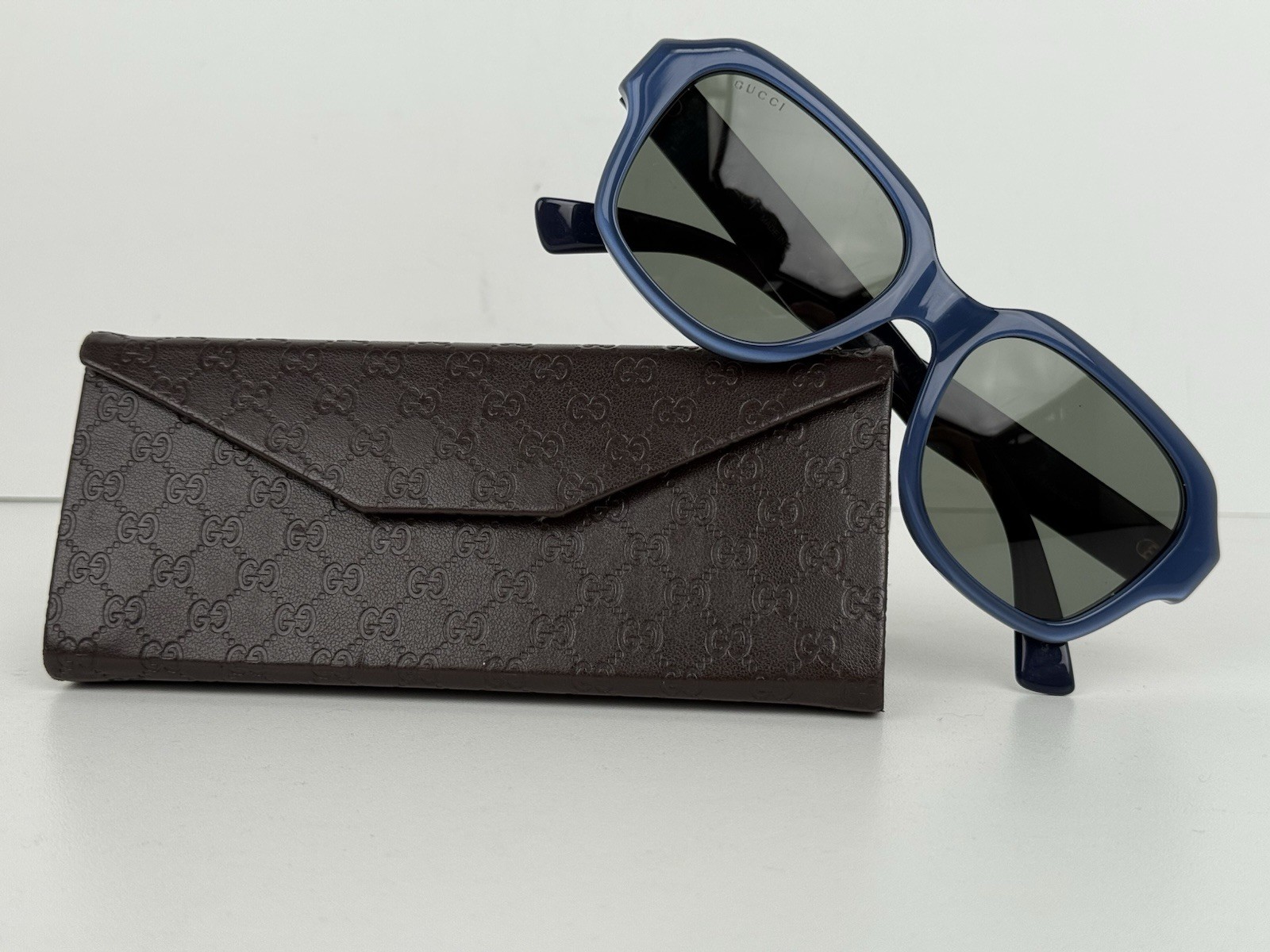 Gucci Logo Rectangular Sunglasses - image 9