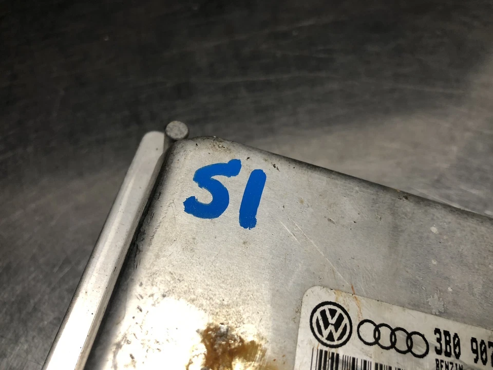 Volkswagen Passat 1999-2001 2,8 AWD motor A/T módulo ecu ecm pcm Foto 4 de 4