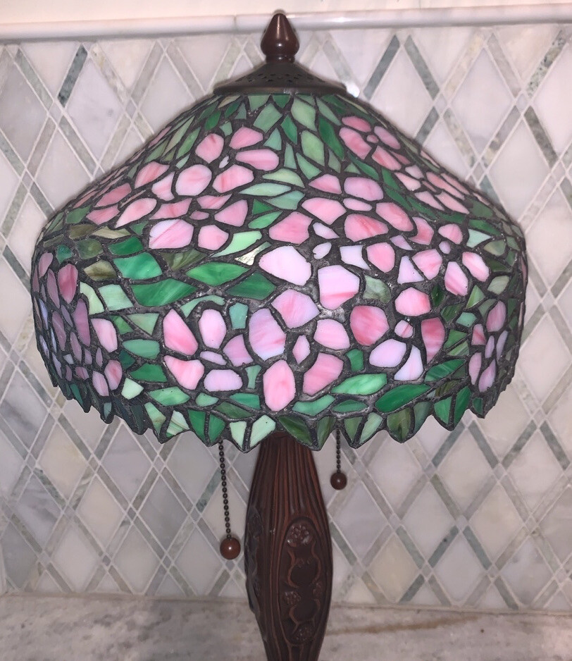 Vtg Pink Flowers Stained Glass 11”D Shade Metal Pull Chain Lamp 23