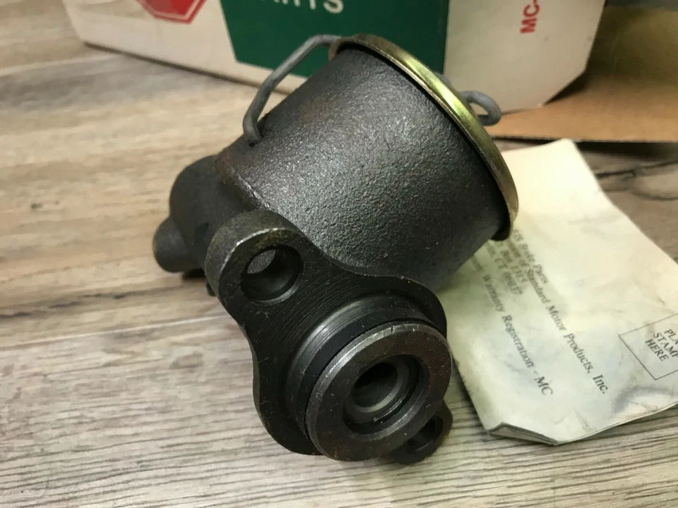 63 64 Ford Lincoln Continental 1962 nuevo "piezas de freno de hielo" cilindro de freno maestro Foto 3 de 4