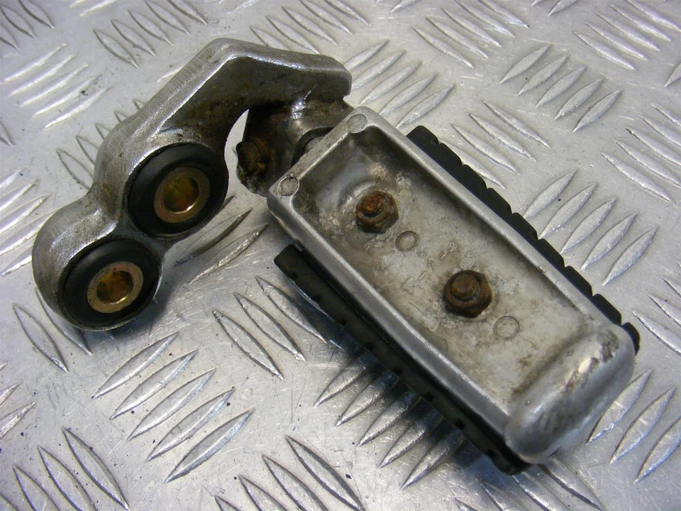 Reposapiés delantero izquierdo Yamaha XV 535 Virago con suspensión 1987 a 2003 XV535 A801 Foto 2 de 4