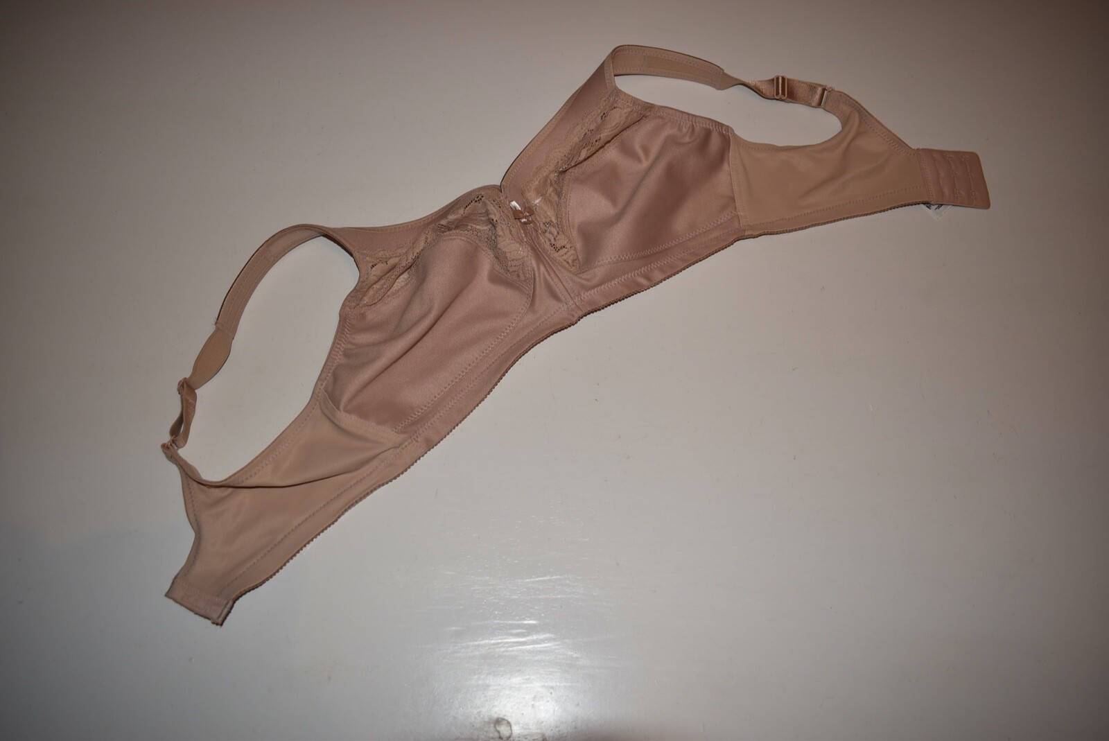 Glamorise Full Figure MagicLift Minimizer Beige Bra Sz 36DD Wirefree 1003 eBay