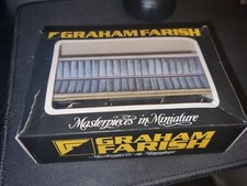 N Gauge Graham Farish 9513 2 Platforms Canopies Boxed model railway building