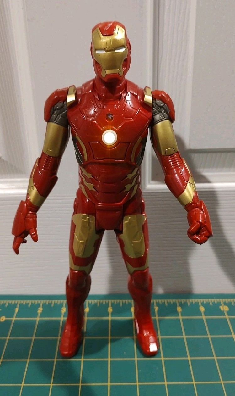 2015 Marvel Avengers Talking Age of Ultron Iron Man 12" Acti