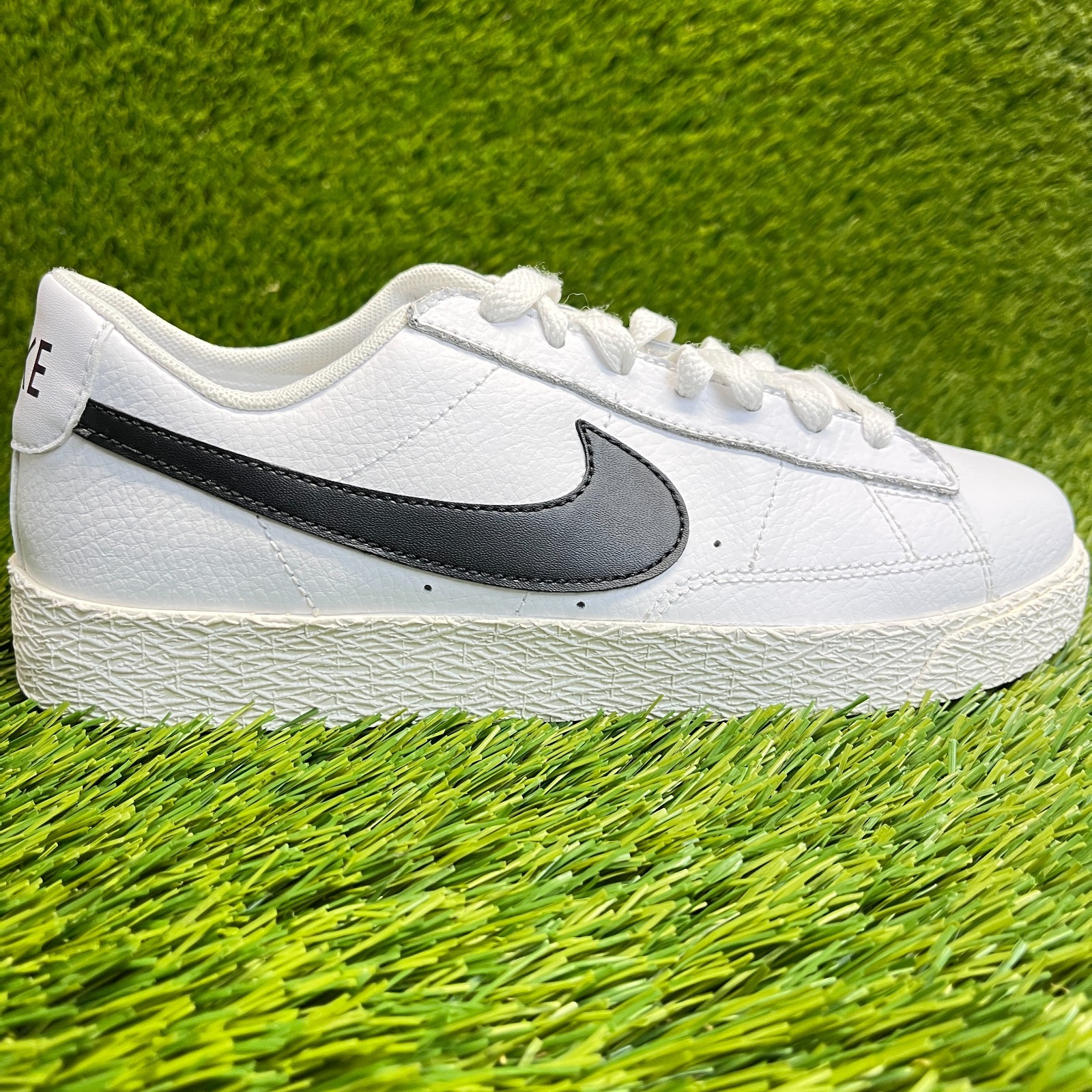 Nike Blazer Low Boys Size 5Y White Black Athletic Leather Wa